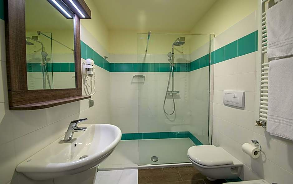 Hotel Panineria Colombera Rossa