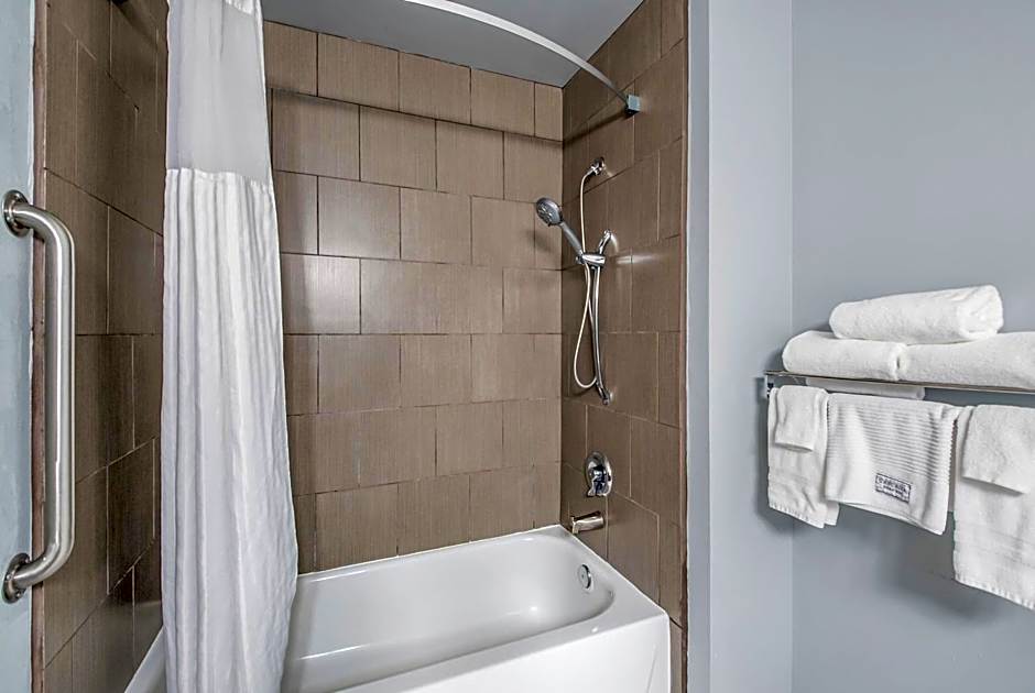 Red Lion Inn & Suites Sequim