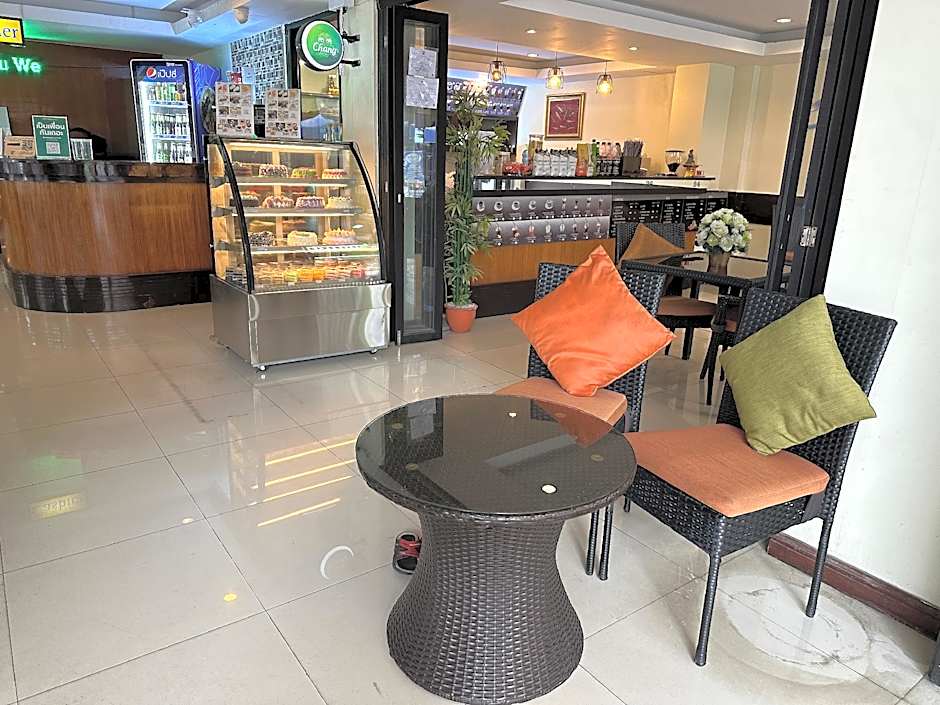 Sooksabai Jomtien Beach Hotel