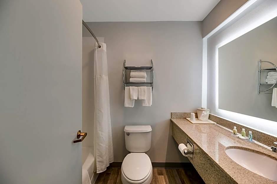 Quality Inn & Suites Artesia