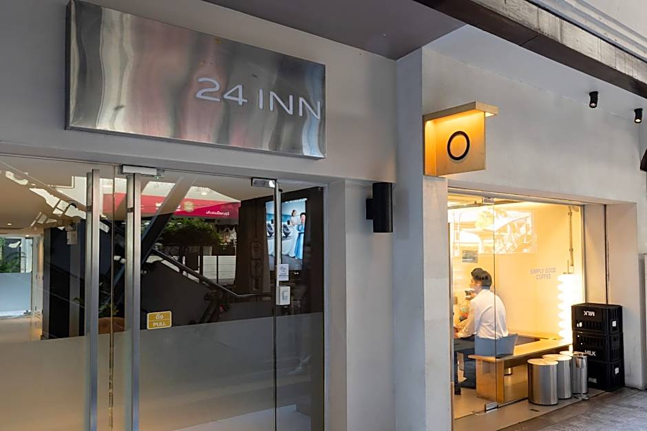 24 Inn at BTS Phrom Phong