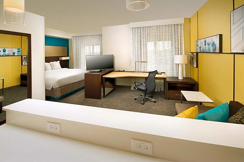 Photo 1 of 6 of Studio 1 King Bed with Sofabed