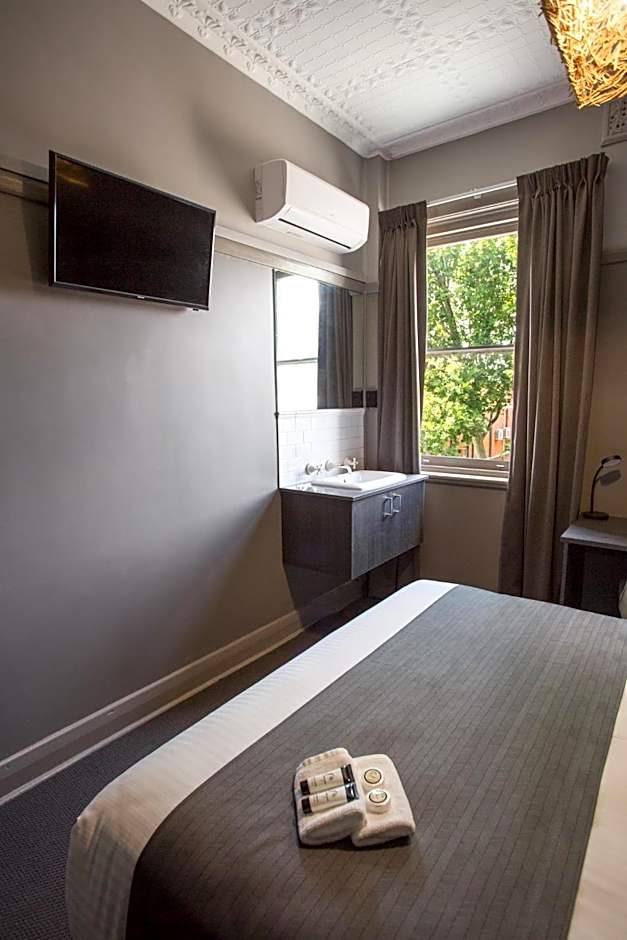 Nags Head Hotel