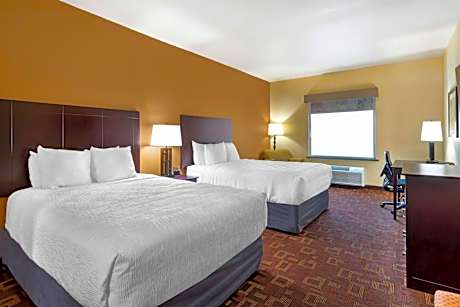 2 Queen Beds Non-Smoking Microwave And Refrigerator Wi-Fi Full Breakfast