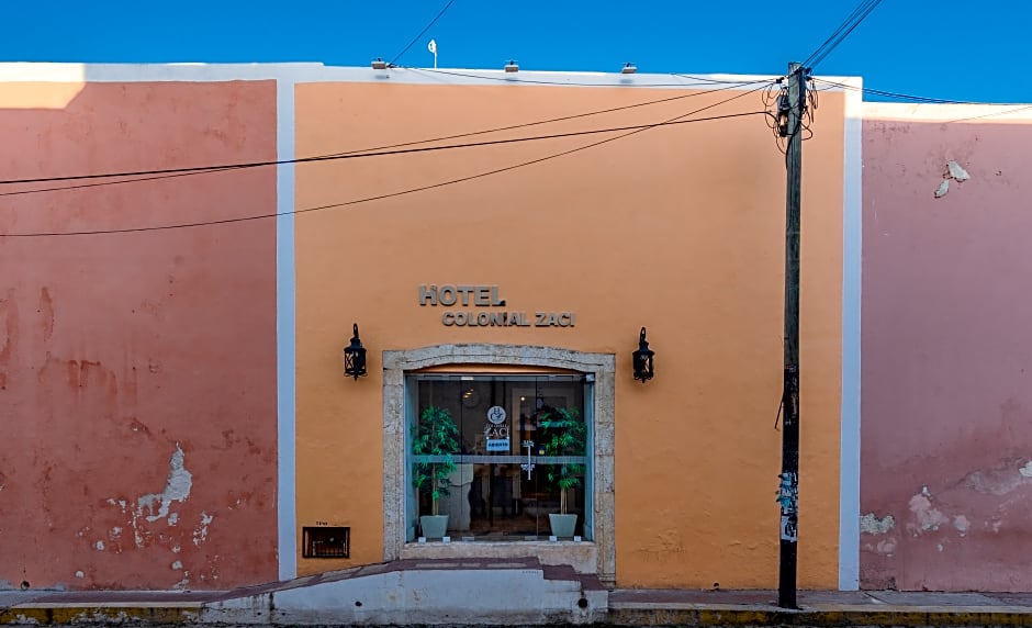 Hotel Colonial Zaci by GuruHotel