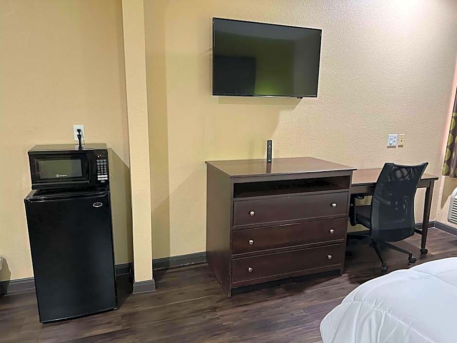 Red Lion Inn & Suites IAH Airport East
