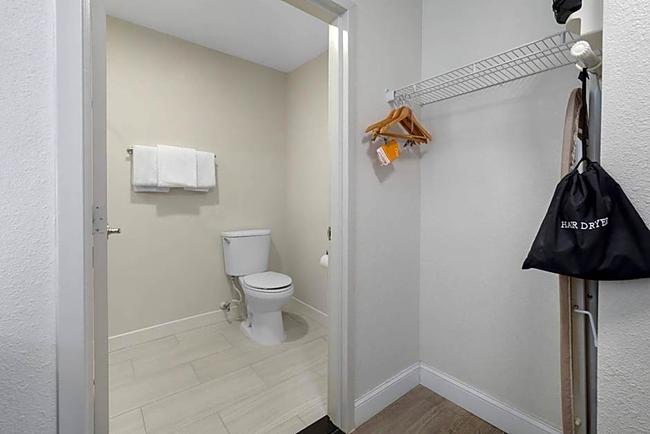 Comfort Inn & Suites Mt Laurel - Philadelphia