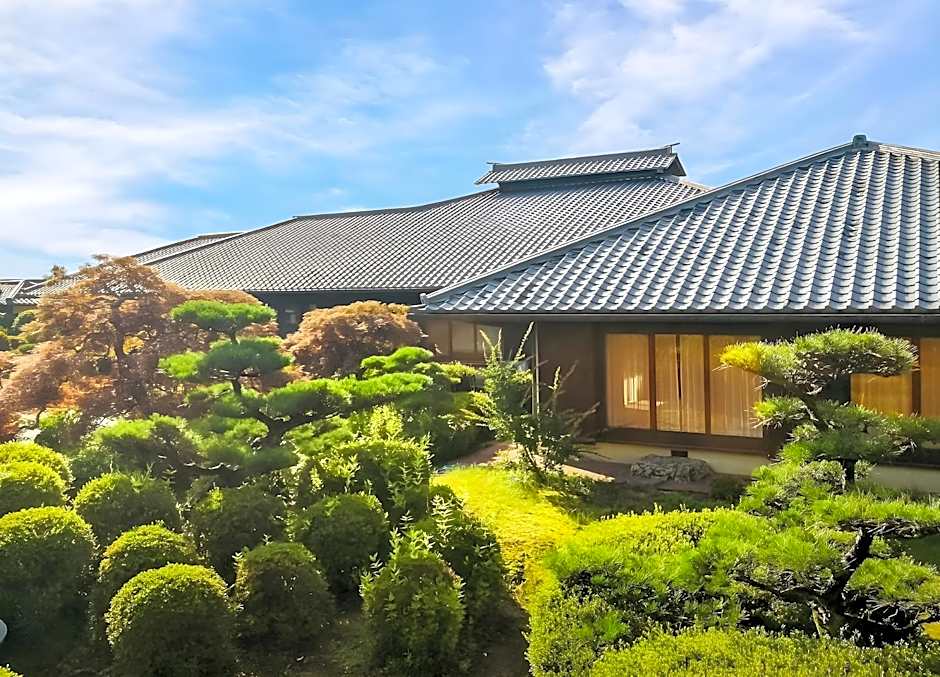 Kansai Airport Hotel Pine Villa