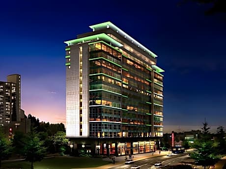 The Class 300 Hotel & Resort