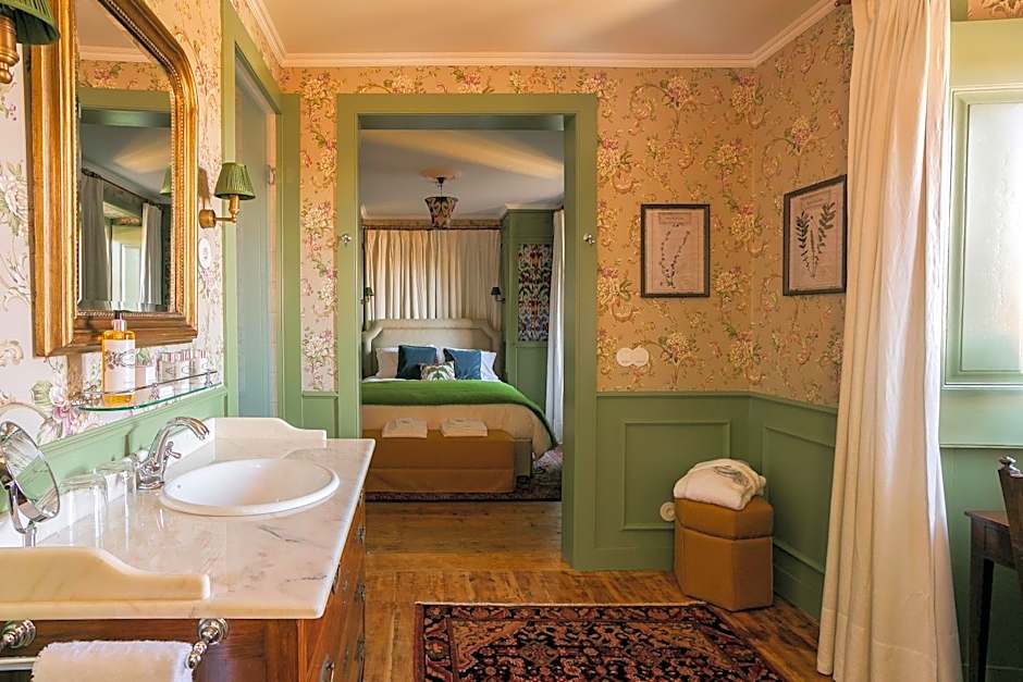 Rosegarden Essence Sintra - by Unlock Hotels