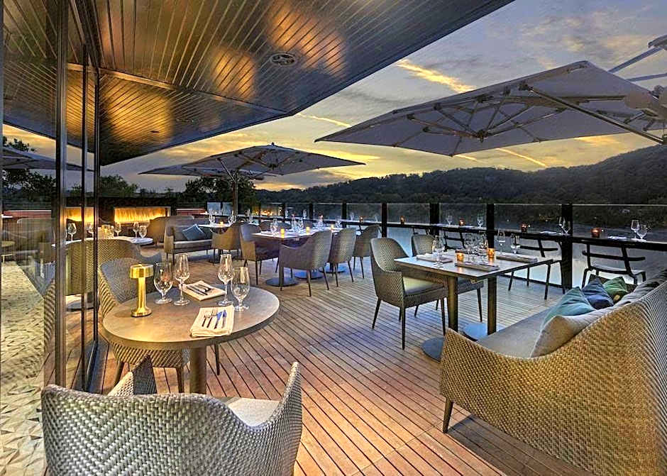 River House at Odette s