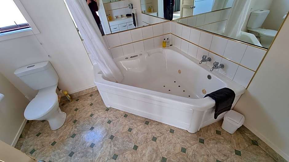 ASURE 755 Regal Court Motel