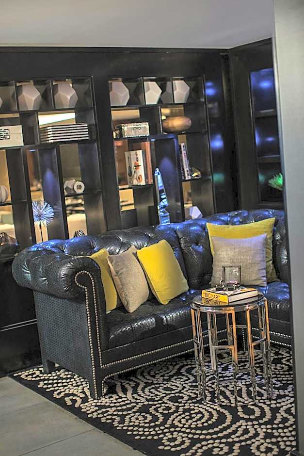 Renaissance by Marriott Cincinnati Downtown Hotel