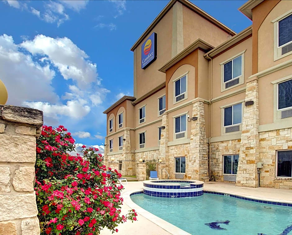 Comfort Inn & Suites Alvarado