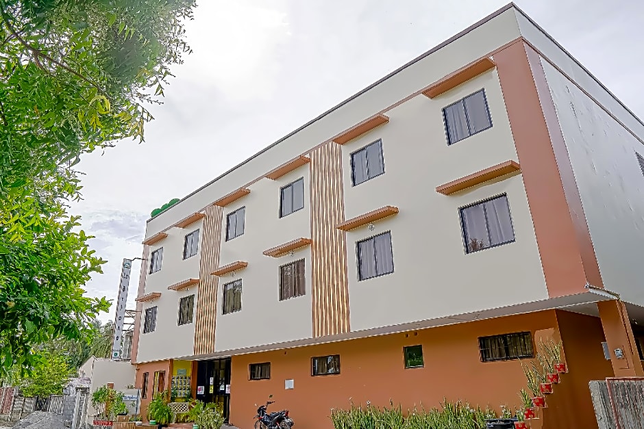 RedDoorz @ La Briana Guest House Bantayan Cebu