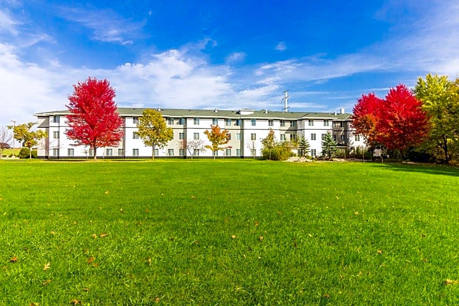 River Hills Hotel- Mankato