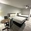 Lake Bluff Inn and Suites