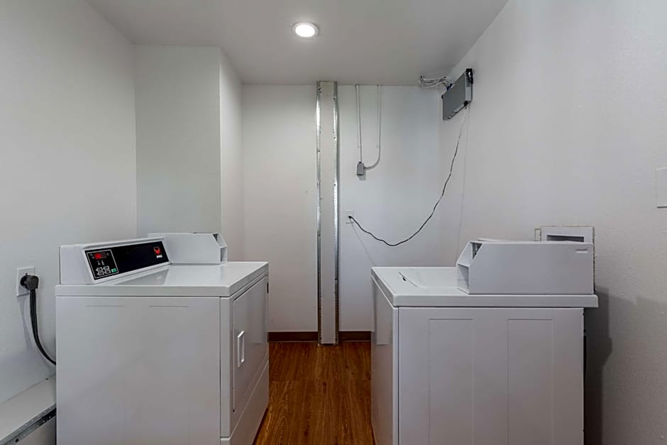 Motel 6-Bryan, TX - University Area