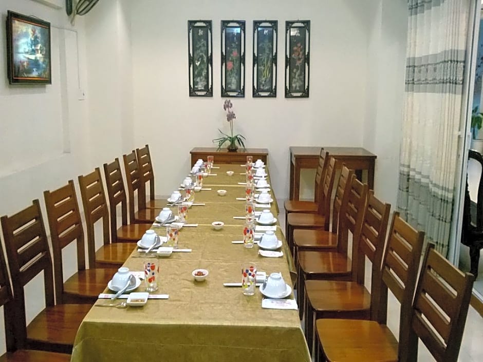 Hoang Yen Canary Hotel
