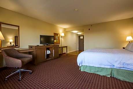 King Room with Spa Bath - Non-Smoking