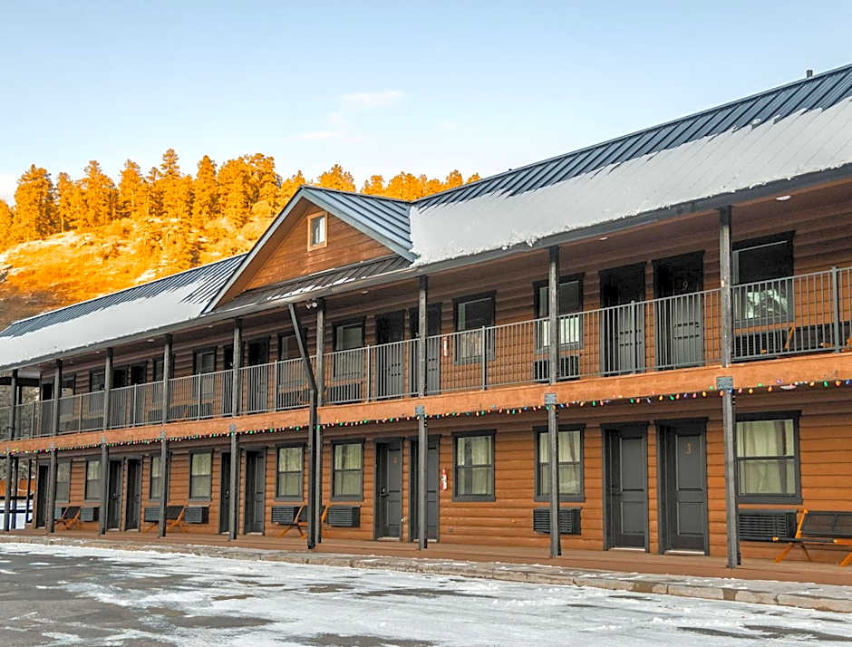 High Creek Lodge and Cabins