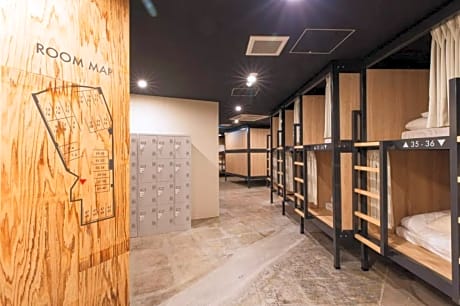 Bunk Bed in Mixed Dormitory Room