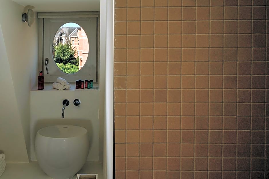 The Scent Residence