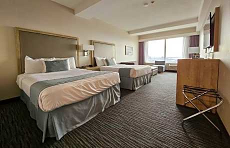 Riverview Jr Suite Guest room, 2 Queen & Sofa bed