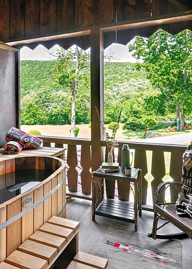 Urban Cowboy Lodge