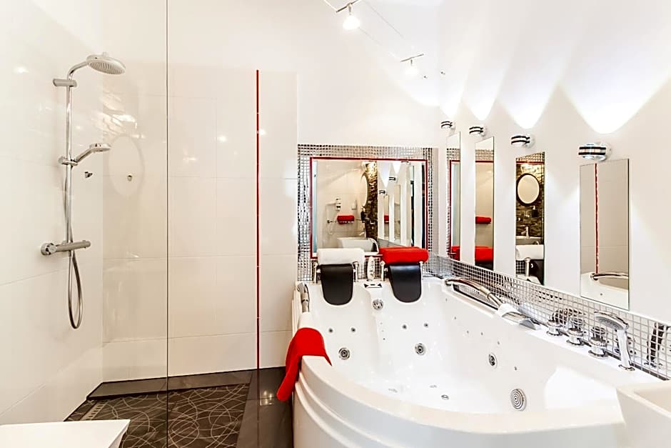 Komorowski Luxury Guest Rooms