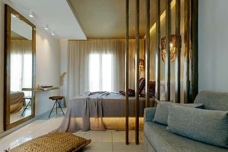 Luxury Suite with Private Jacuzzi