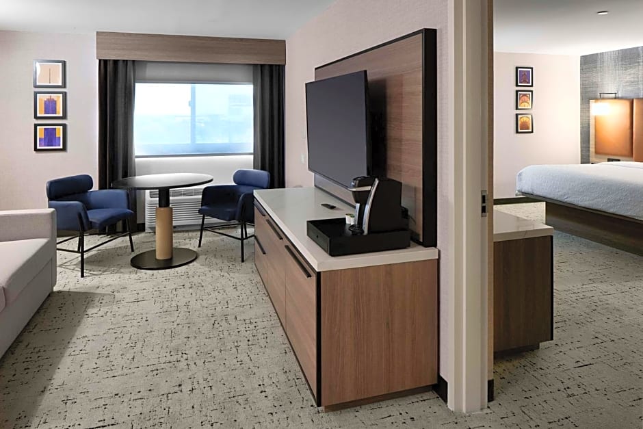 Hampton Inn Newark Airport