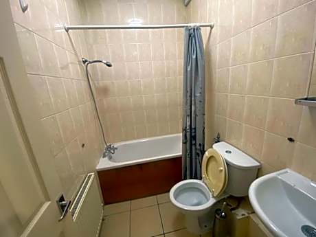 Golders way rooms