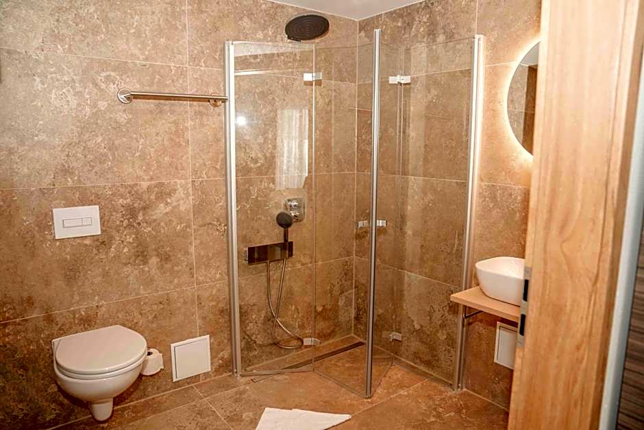 Central Hotel & Lounge Adult Only
