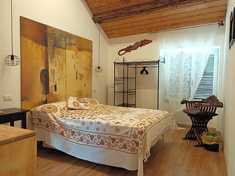 La casa sul tetto, Room's & Glamping