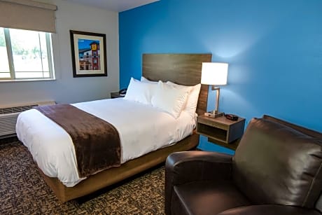 1 Queen Mobility Accessible