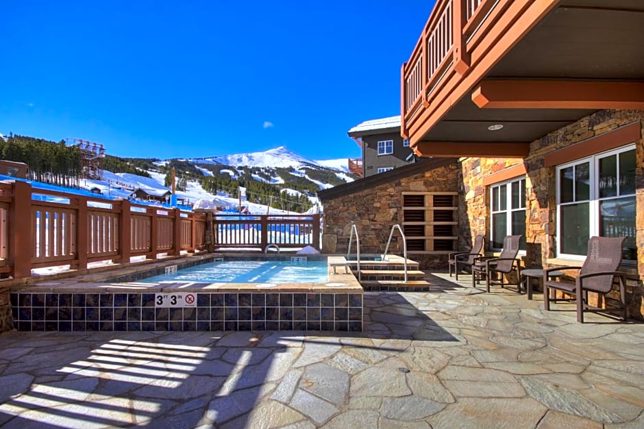 One Ski Hill, A Rockresort