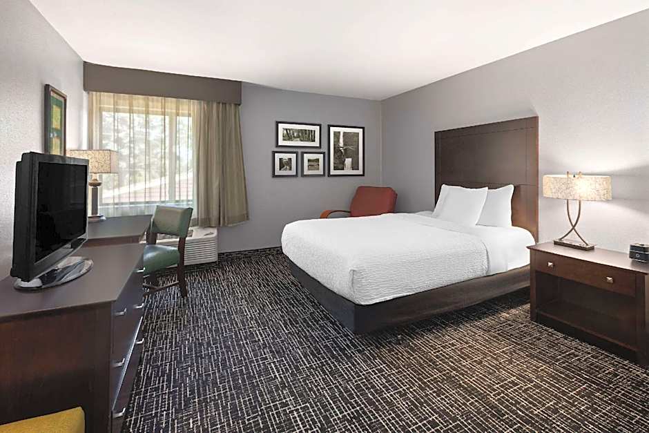 La Quinta Inn & Suites by Wyndham Sheboygan