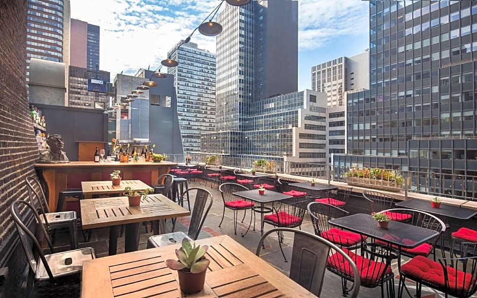 Roger Smith Hotel – New York, NY