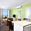 Oaks Townsville Gateway Suites
