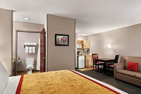 King Studio Suite - Non-Smoking