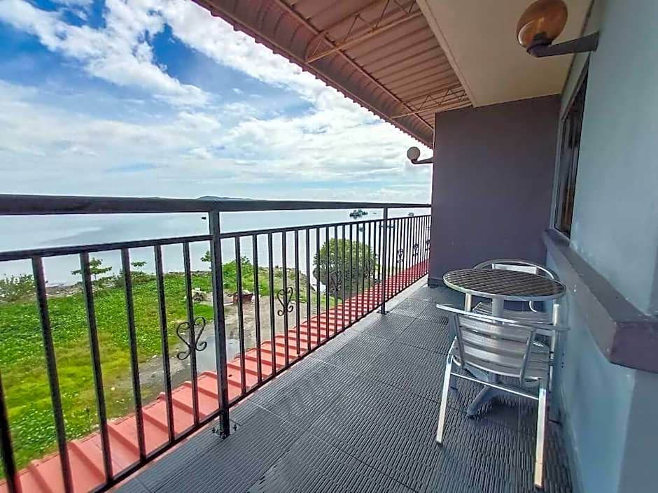 Maya Hotel