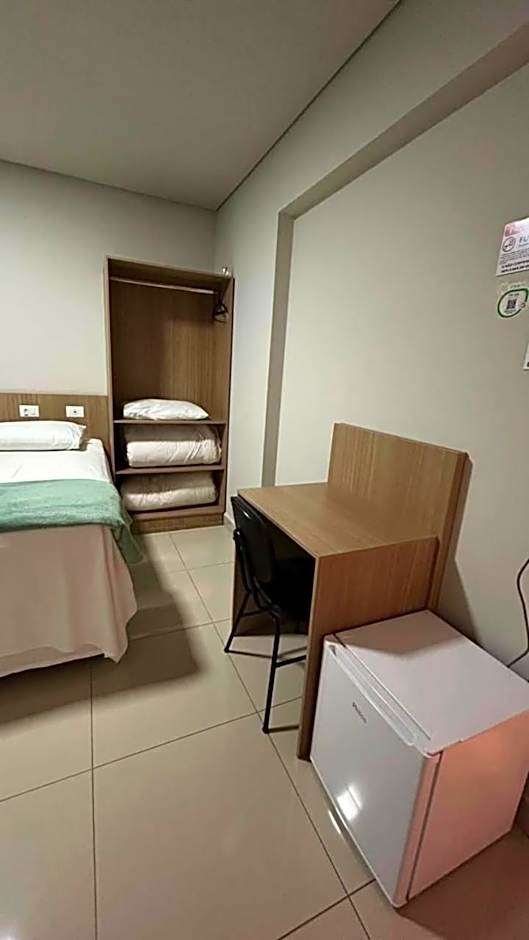 Mahle Hotel - BR 116, km 48