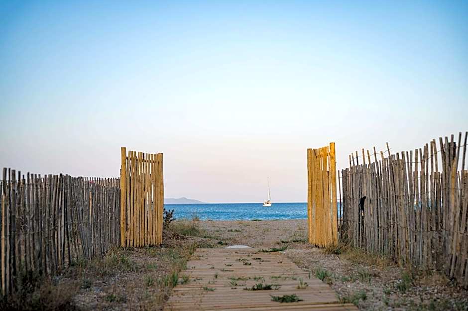 Le Hameau des Pesquiers Ecolodge, Curio Collection by Hilton