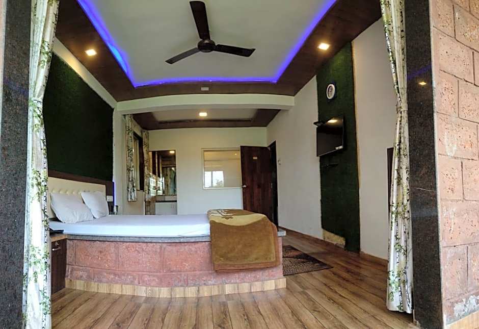 Hotel Mulberry Inn