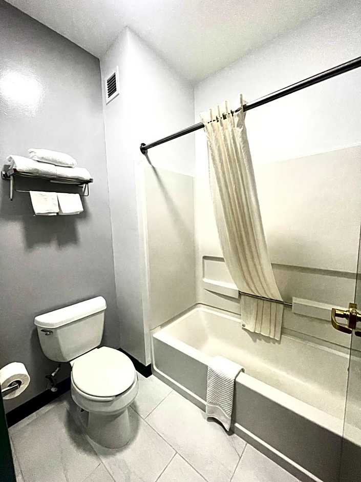 Grand Vista Hotel & Suites