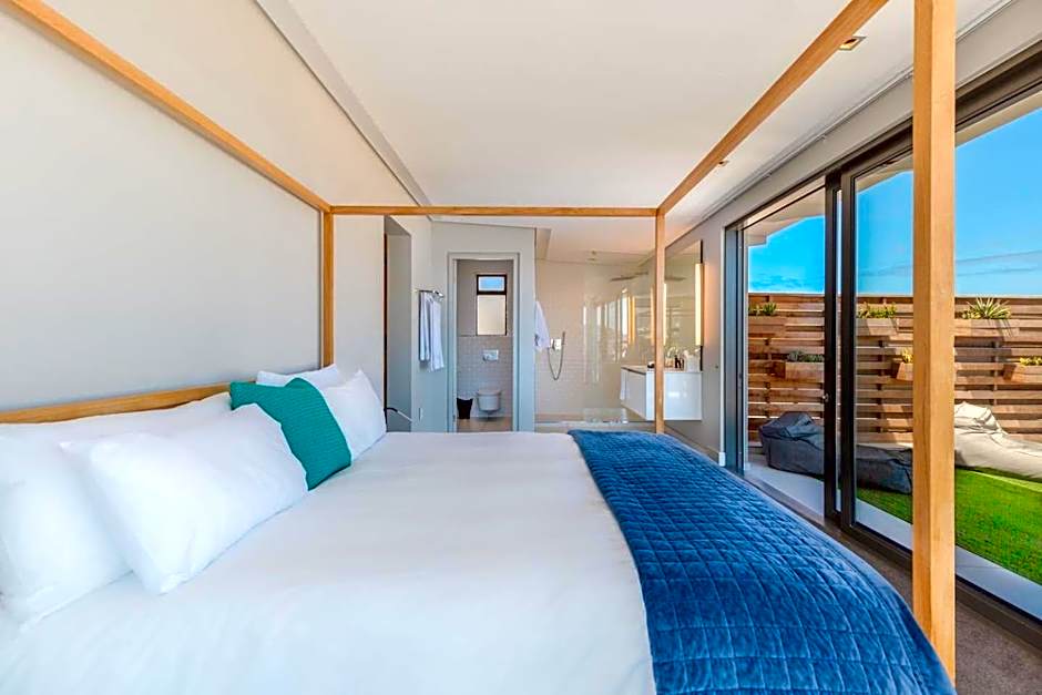 Amara 2 -Designer Penthouse with Solar Power