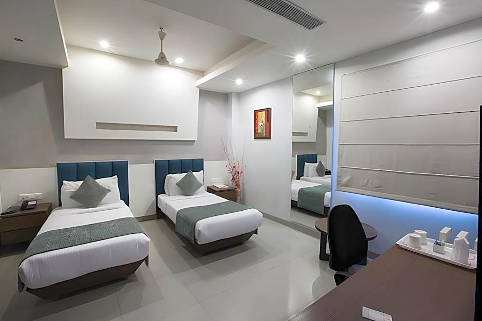 Hotel Narulas Aurrum