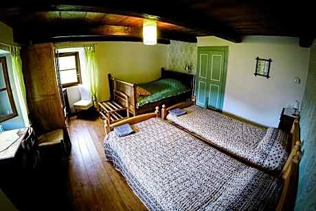 Twin Room with Shared Bathroom