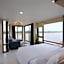 The River House Chiangkhan Hotel